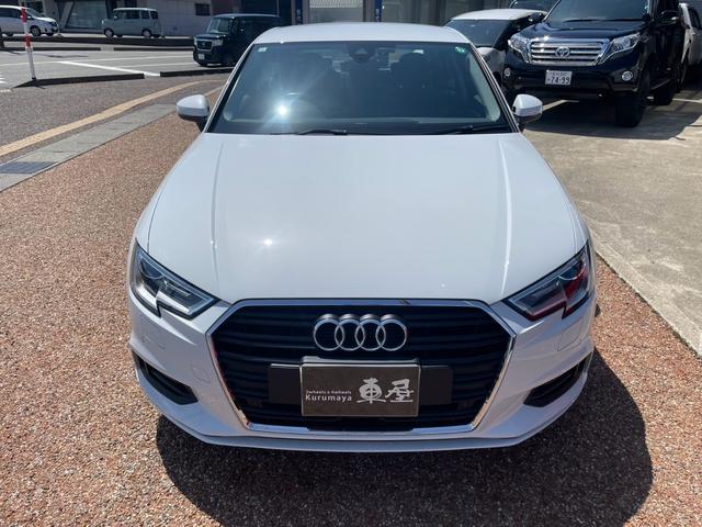 AUDI A3 SEDAN 30 TFSI