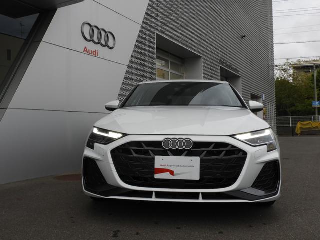 AUDI A3 SEDAN 30 TFSI S LINE