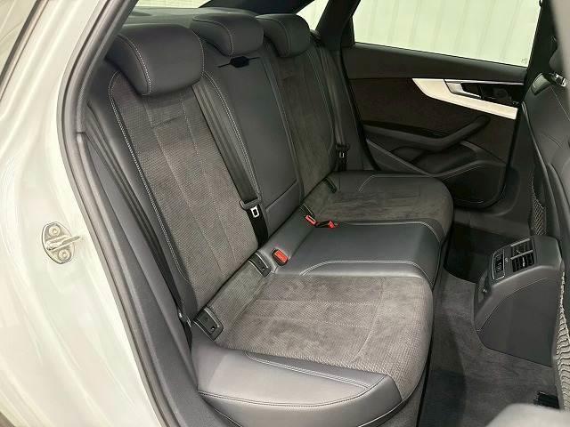 AUDI A4 35TFSI S-LINE