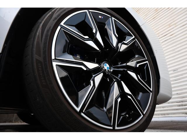 BMW i7 M70 X DRIVE