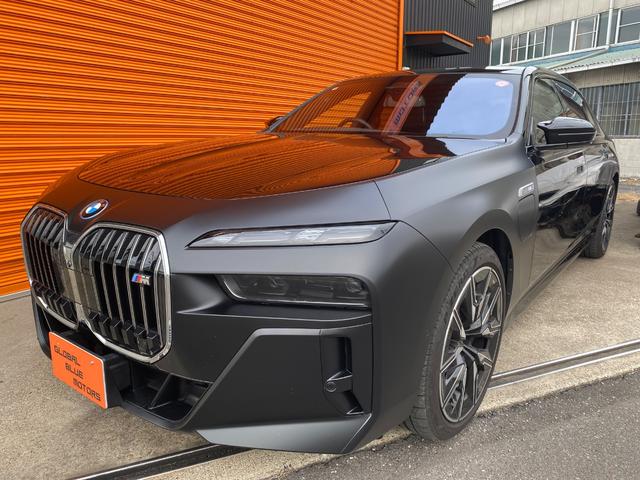 BMW i7 M70 X DRIVE