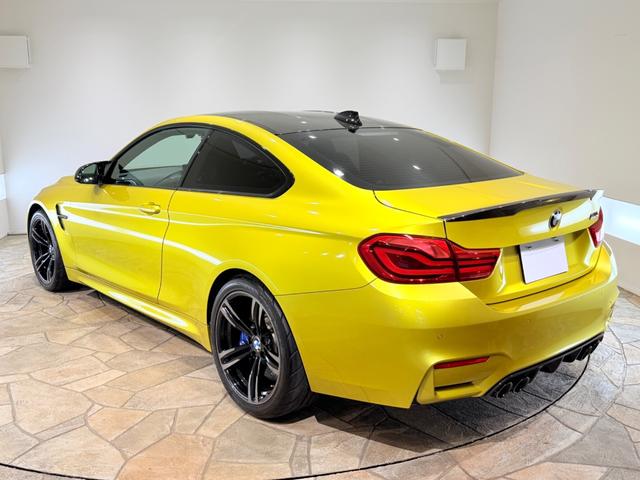 BMW M4 M4 COUPE