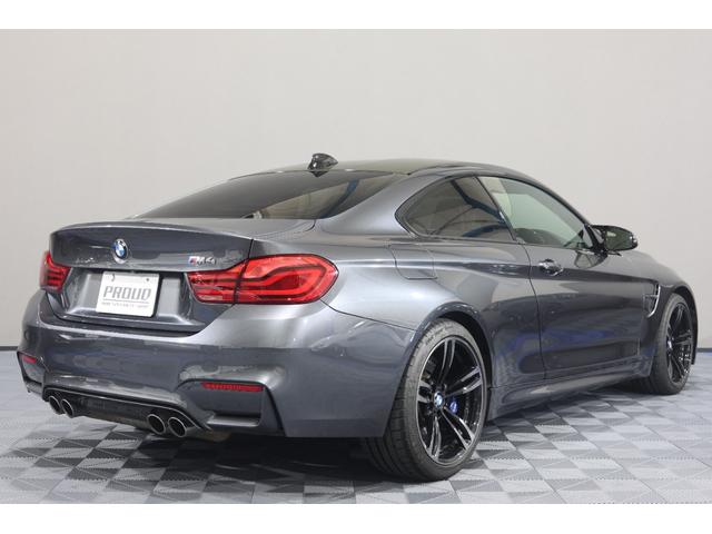 BMW M4 M4 COUPE