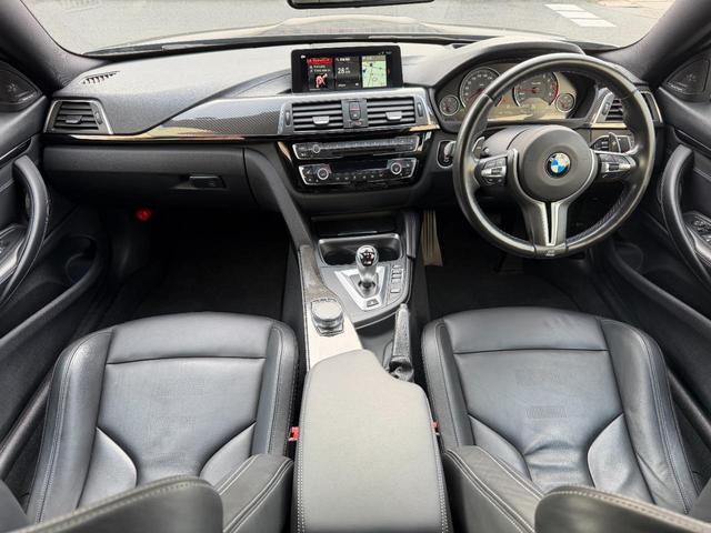 BMW M4 M4 COUPE
