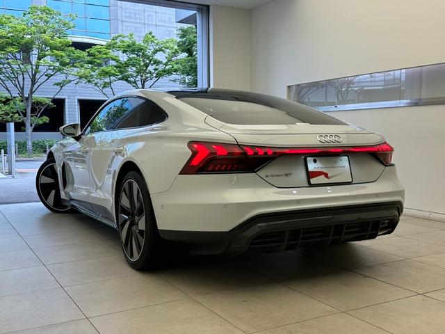 AUDI E-TRON GT QUATTRO BASE GRADE