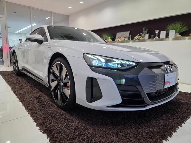 AUDI E-TRON GT QUATTRO BASE GRADE