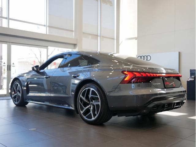 AUDI E-TRON GT QUATTRO BASE GRADE