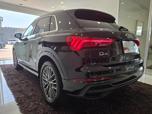 AUDI Q3 35 TFSI S LINE