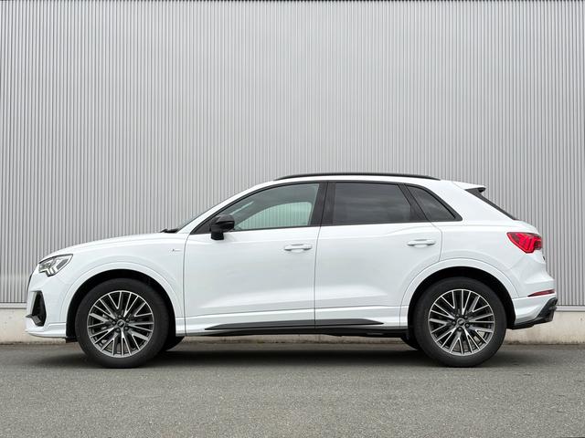 AUDI Q3 35 TFSI S LINE