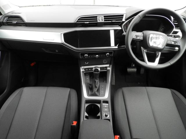 AUDI Q3 35 TFSI ADVANCED