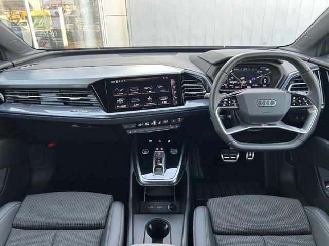 AUDI Q4 E-TRON 45 E-TRON S LINE