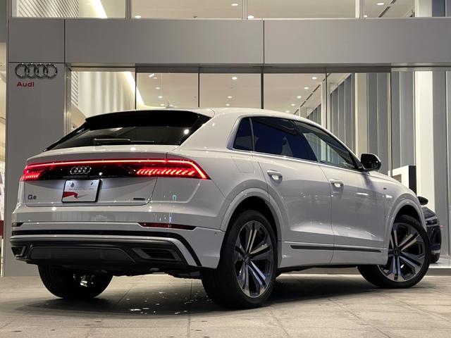AUDI Q8 55TFSI QUATTRO S LINE