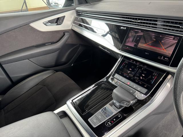 AUDI Q8 55TFSI QUATTRO DEBUT PACKAGE S LINE