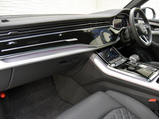 AUDI Q8 55TFSI QUATTRO S LINE