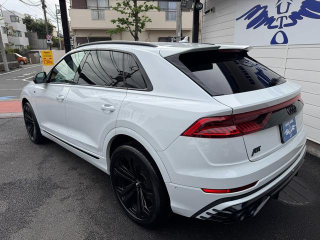 AUDI Q8 55TFSI QUATTRO DEBUT PACKAGE S LINE
