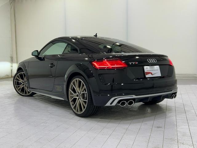 AUDI TTS COUPE MEMORIAL EDITION