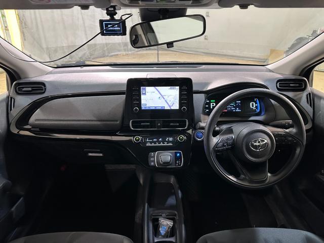 TOYOTA AQUA X