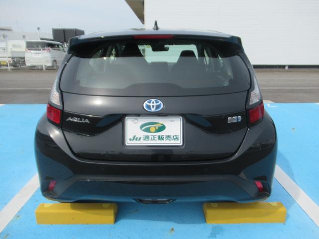 TOYOTA AQUA B
