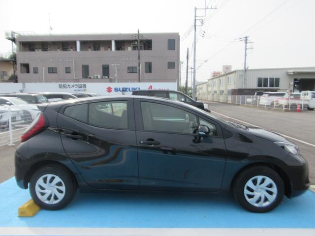 TOYOTA AQUA B