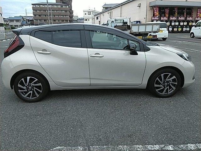 TOYOTA AQUA Z