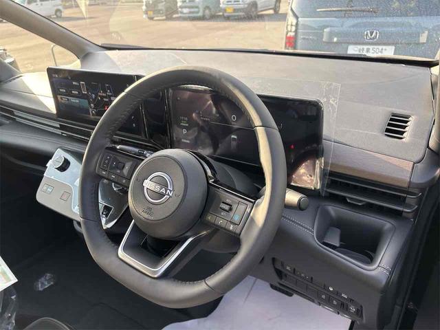 NISSAN SERENA E-POWER HIGHWAY STAR V