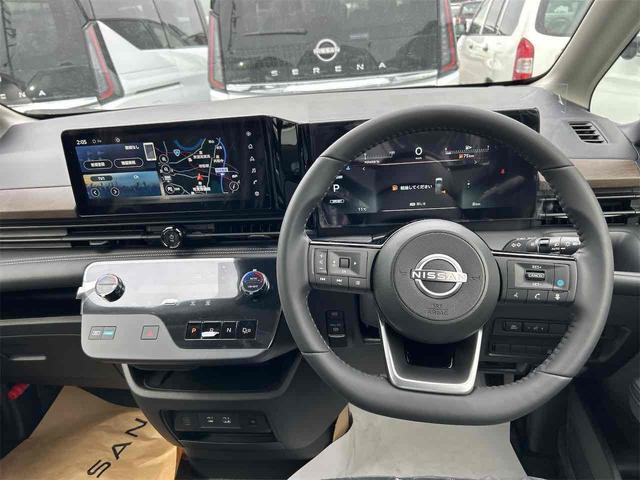 NISSAN SERENA E-POWER HIGHWAY STAR V