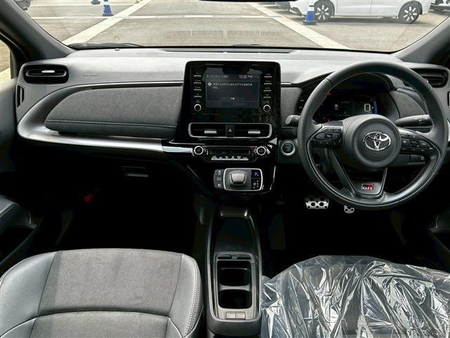 TOYOTA AQUA GR SPORT
