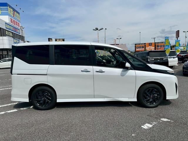NISSAN SERENA E-POWER HIGHWAY STAR V