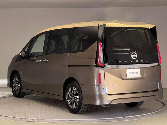 NISSAN SERENA E-POWER LUXION