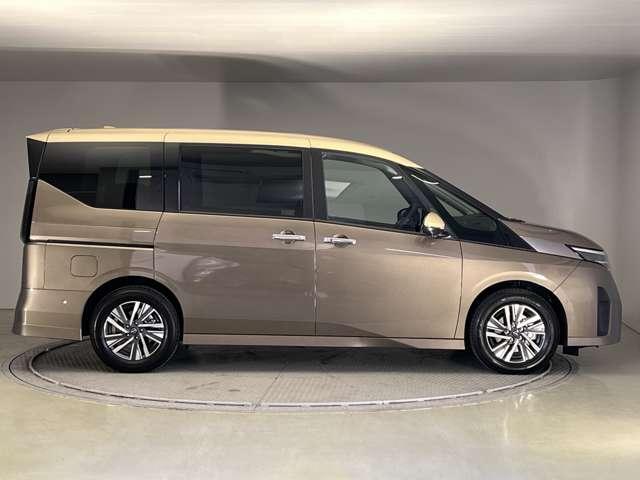 NISSAN SERENA E-POWER LUXION