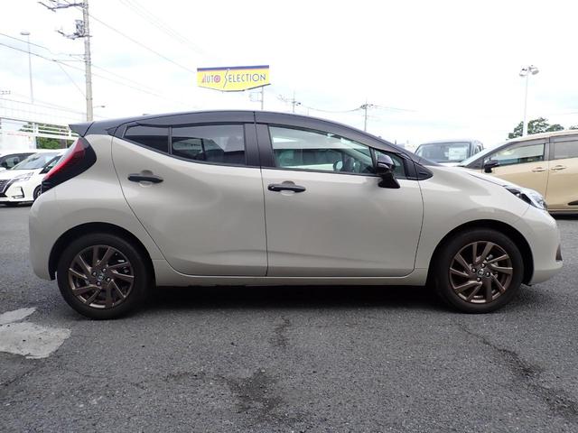 TOYOTA AQUA Z RAFFINE