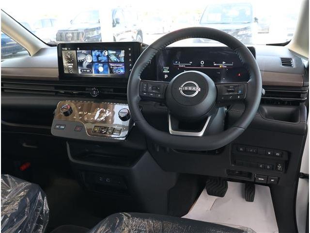 NISSAN SERENA E-POWER HIGHWAY STAR V