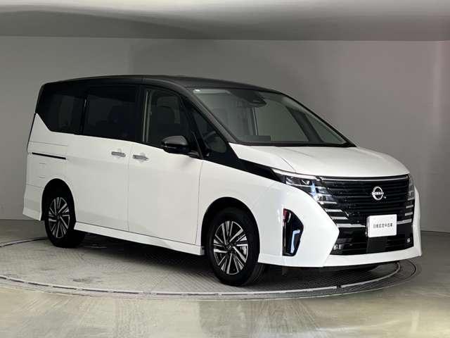 NISSAN SERENA E-4ORCE HIGHWAY STAR V