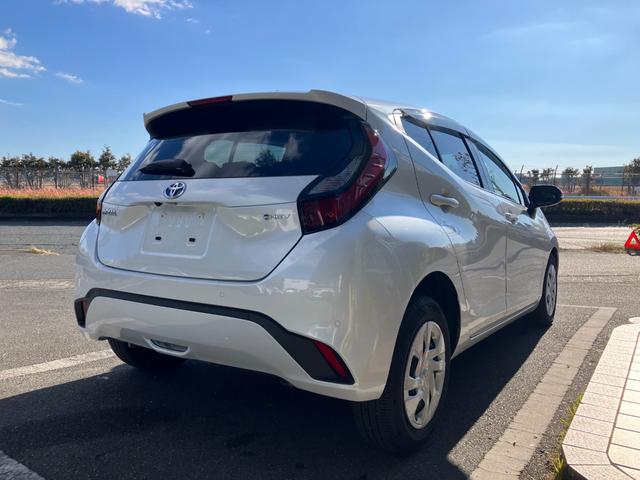 TOYOTA AQUA X