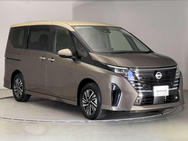 NISSAN SERENA E-4ORCE HIGHWAY STAR V