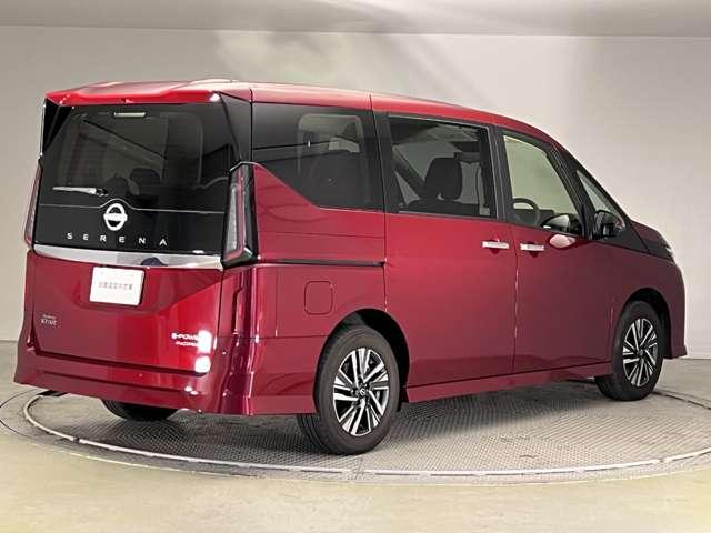 NISSAN SERENA E-4ORCE HIGHWAY STAR V