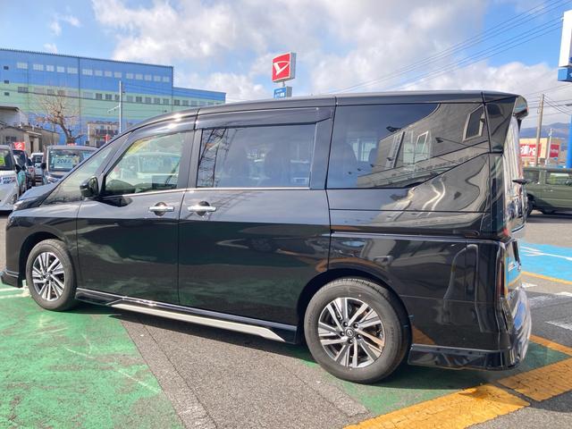 NISSAN SERENA E-POWER HIGHWAY STAR V