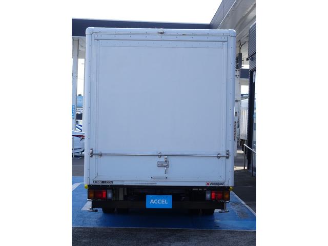 ISUZU ELF TRUCK