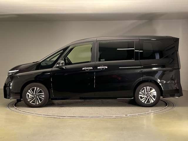 NISSAN SERENA E-POWER HIGHWAY STAR V