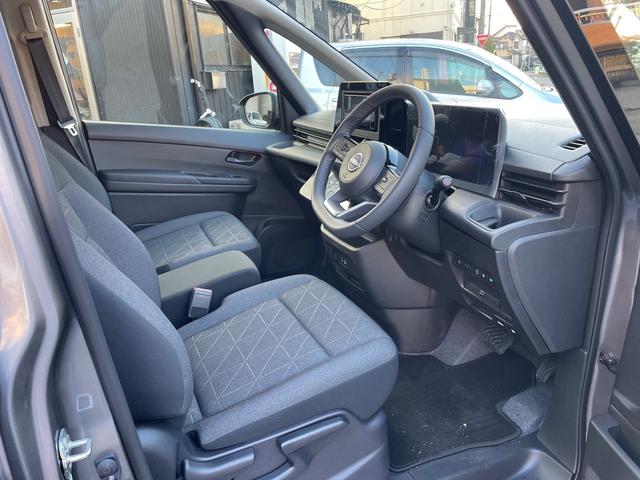 NISSAN SERENA X