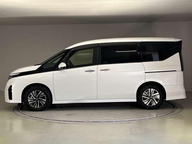 NISSAN SERENA E-POWER HIGHWAY STAR V
