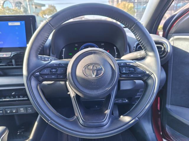 TOYOTA YARIS HYBRID Z