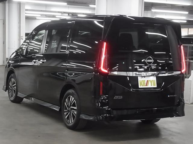NISSAN SERENA E-POWER HIGHWAY STAR V