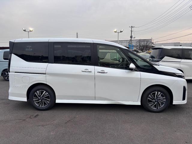 NISSAN SERENA HIGHWAY STAR V