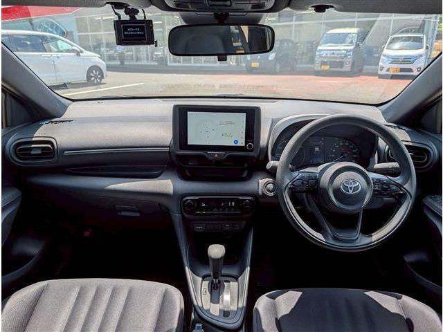 TOYOTA YARIS HYBRID U