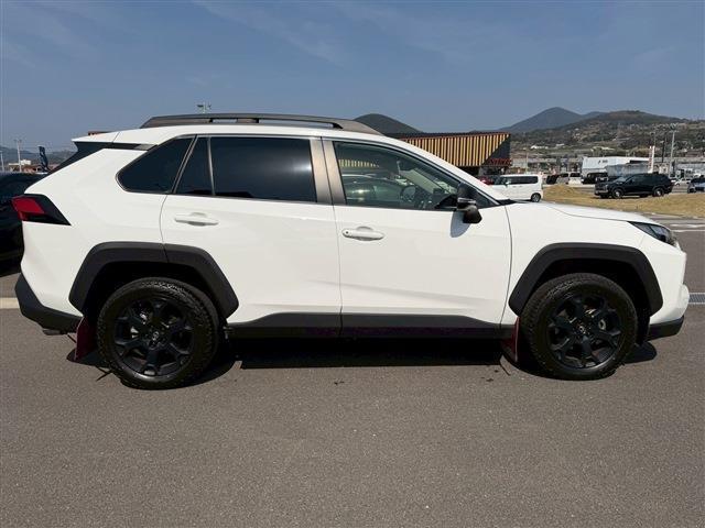 TOYOTA RAV4 HYBRID ADVENTURE OFFROAD PACKAGE II