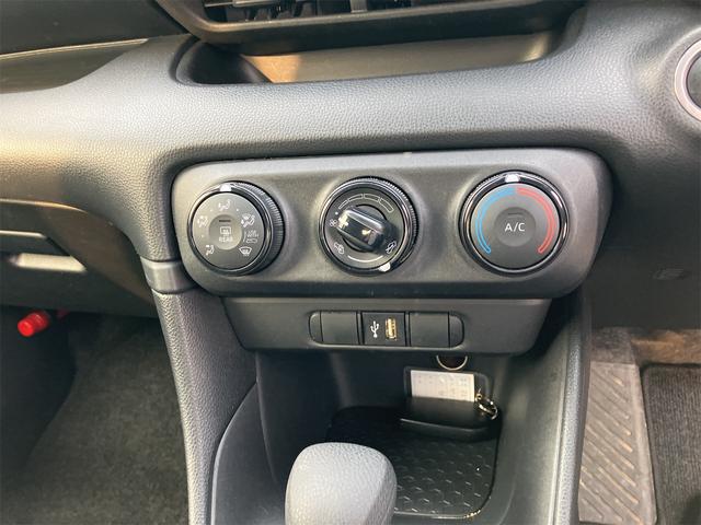 TOYOTA YARIS X