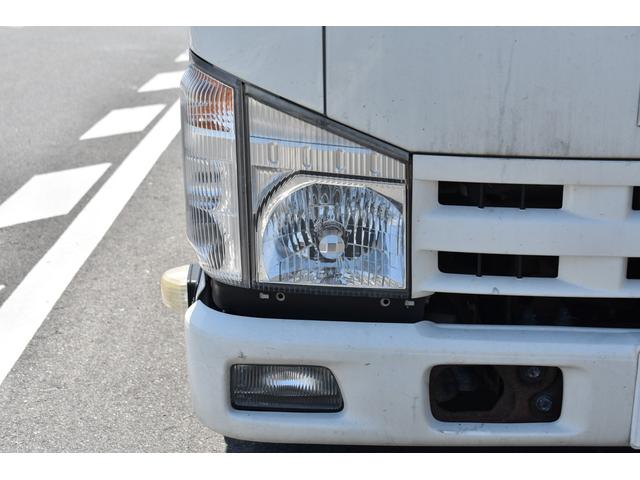 ISUZU ELF TRUCK DOUBLE CAB