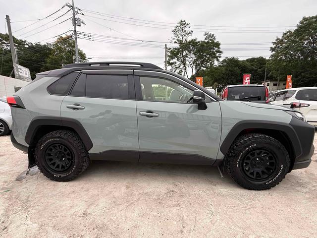 TOYOTA RAV4 HYBRID ADVENTURE OFFROAD PACKAGE II