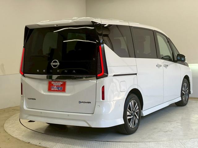 NISSAN SERENA E-POWER LUXION